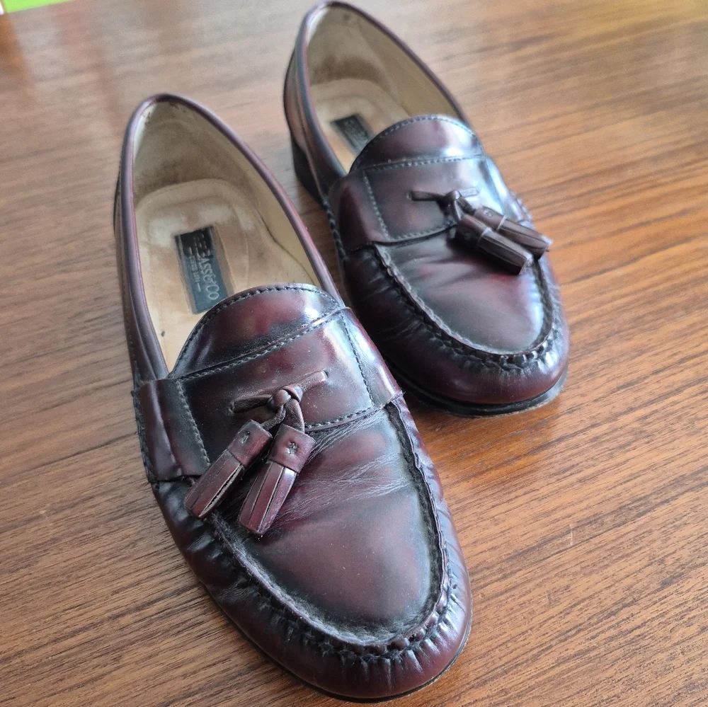 G.H. Bass & Co. wine Brown Tassel Loafers men's 8.5D